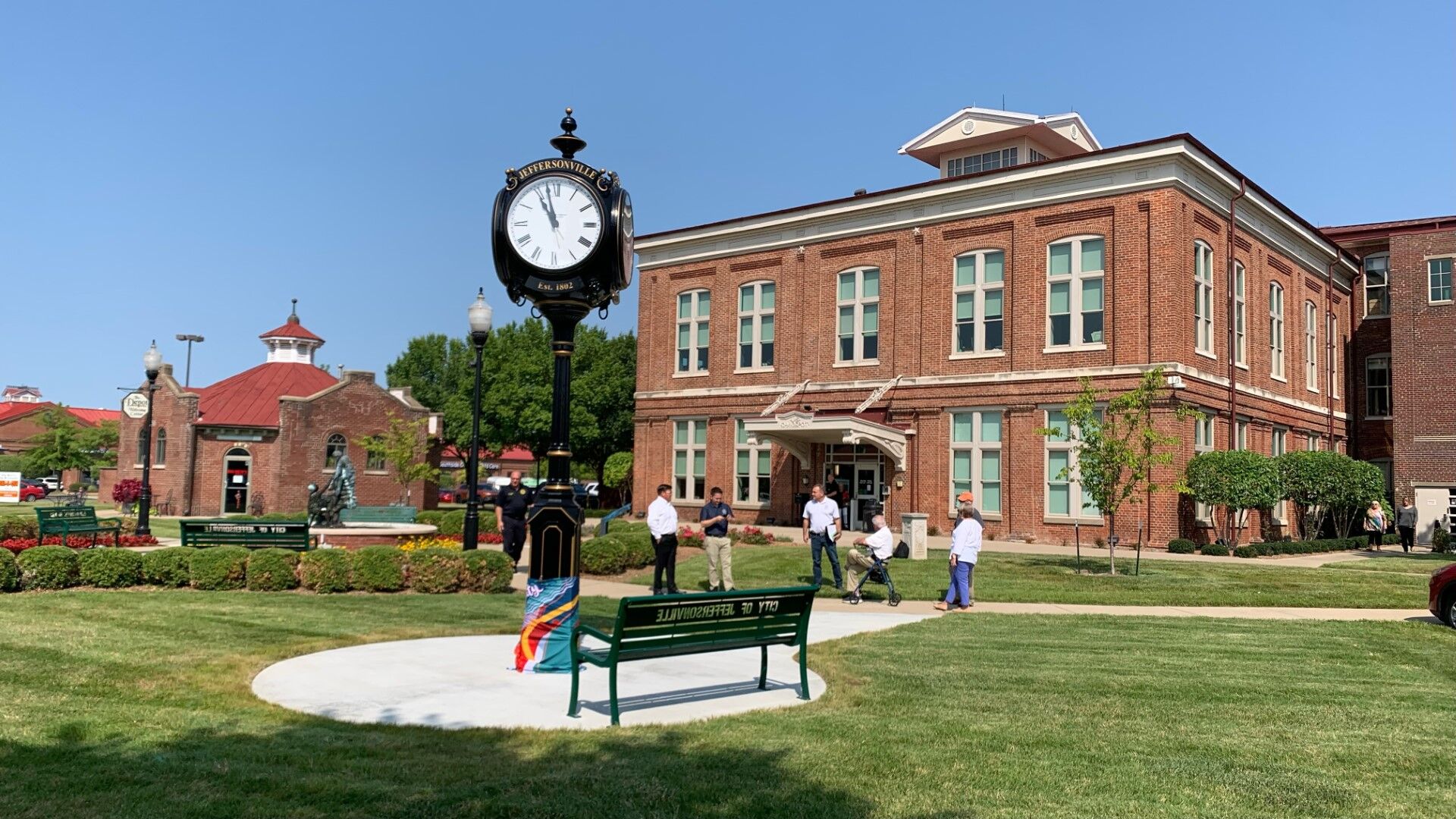 Jeffersonville clock tower dedicated to longtime state senator, city councilman